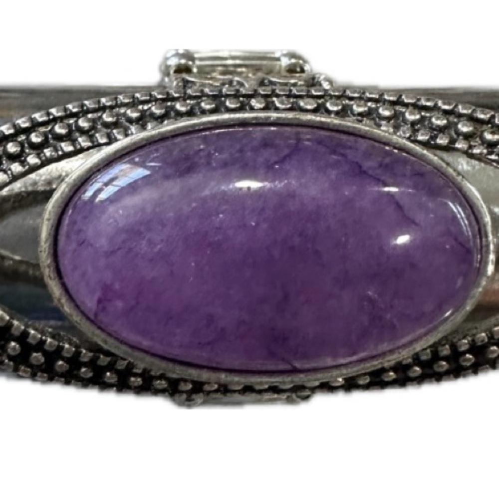 Purple Silver Ring with Vintage-Inspired Metalwork